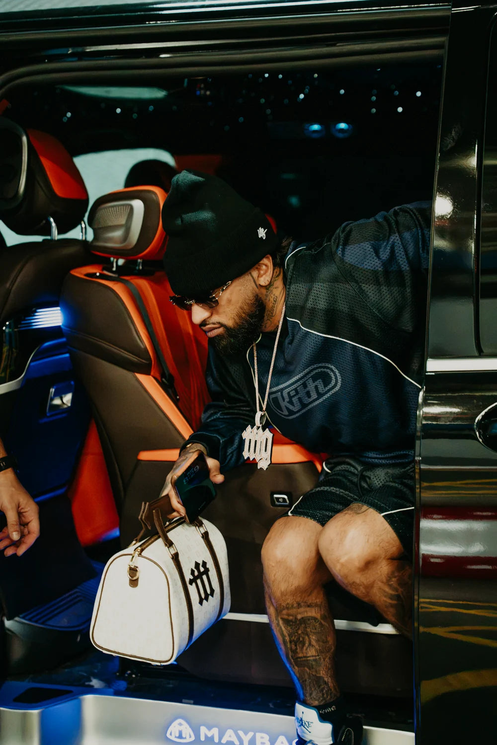 Bryant Myers arriving in Madrid